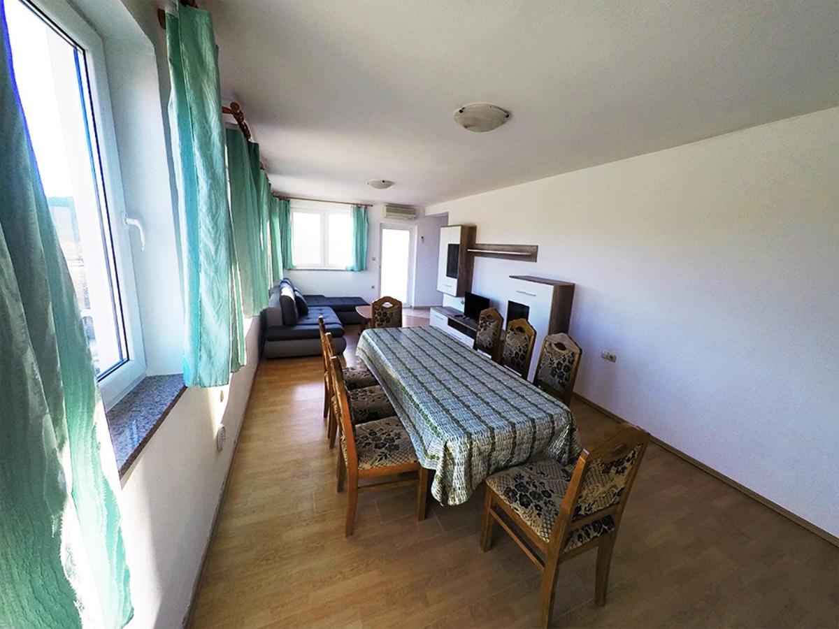 Apartments Piculjan Лопар Экстерьер фото