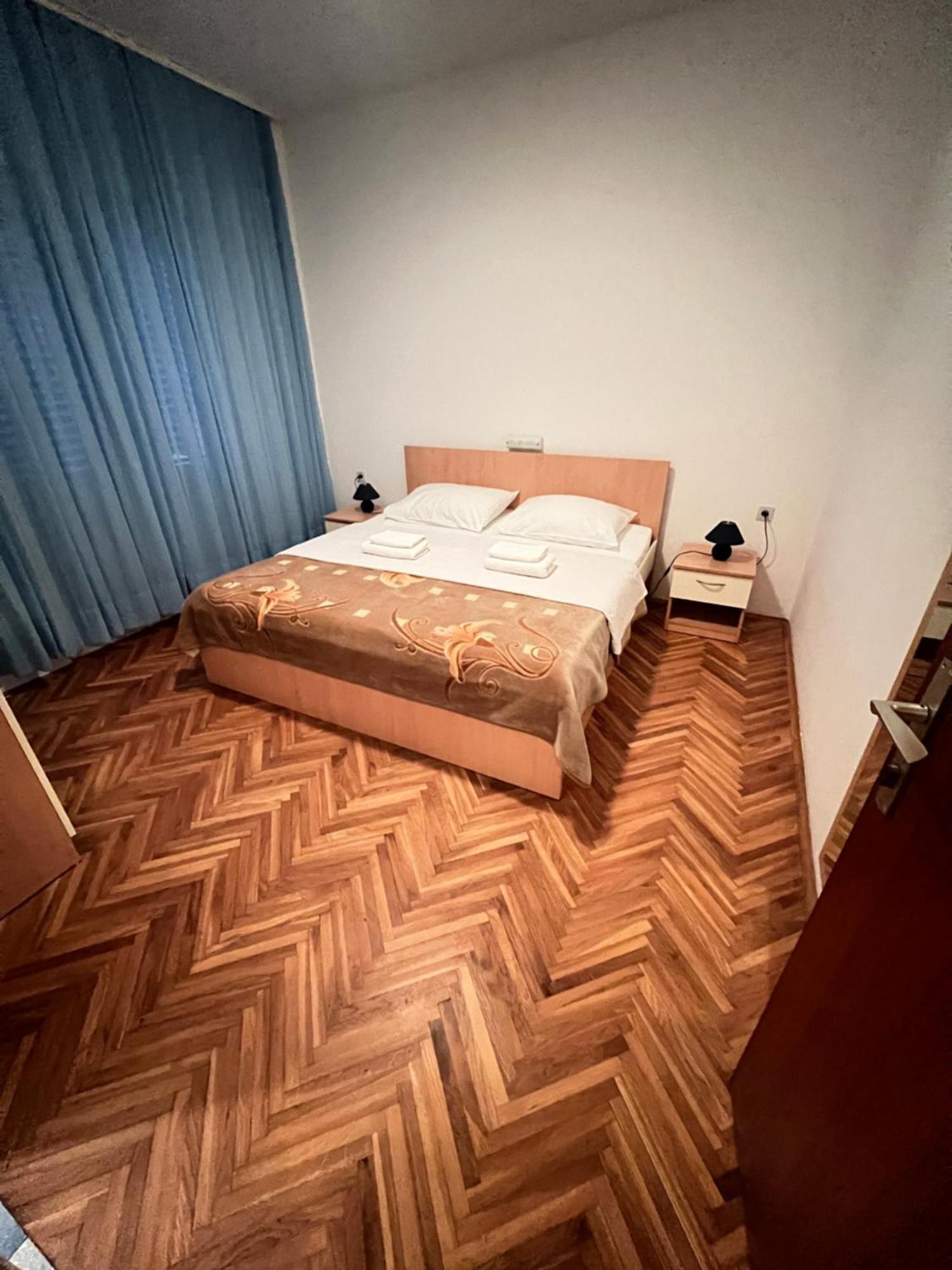 Apartments Piculjan Лопар Экстерьер фото