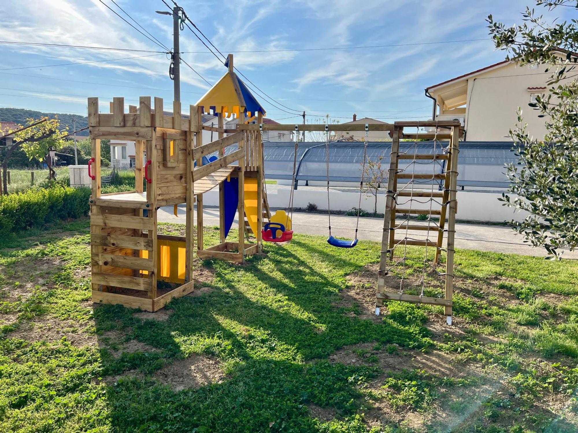 Apartments Piculjan Лопар Экстерьер фото