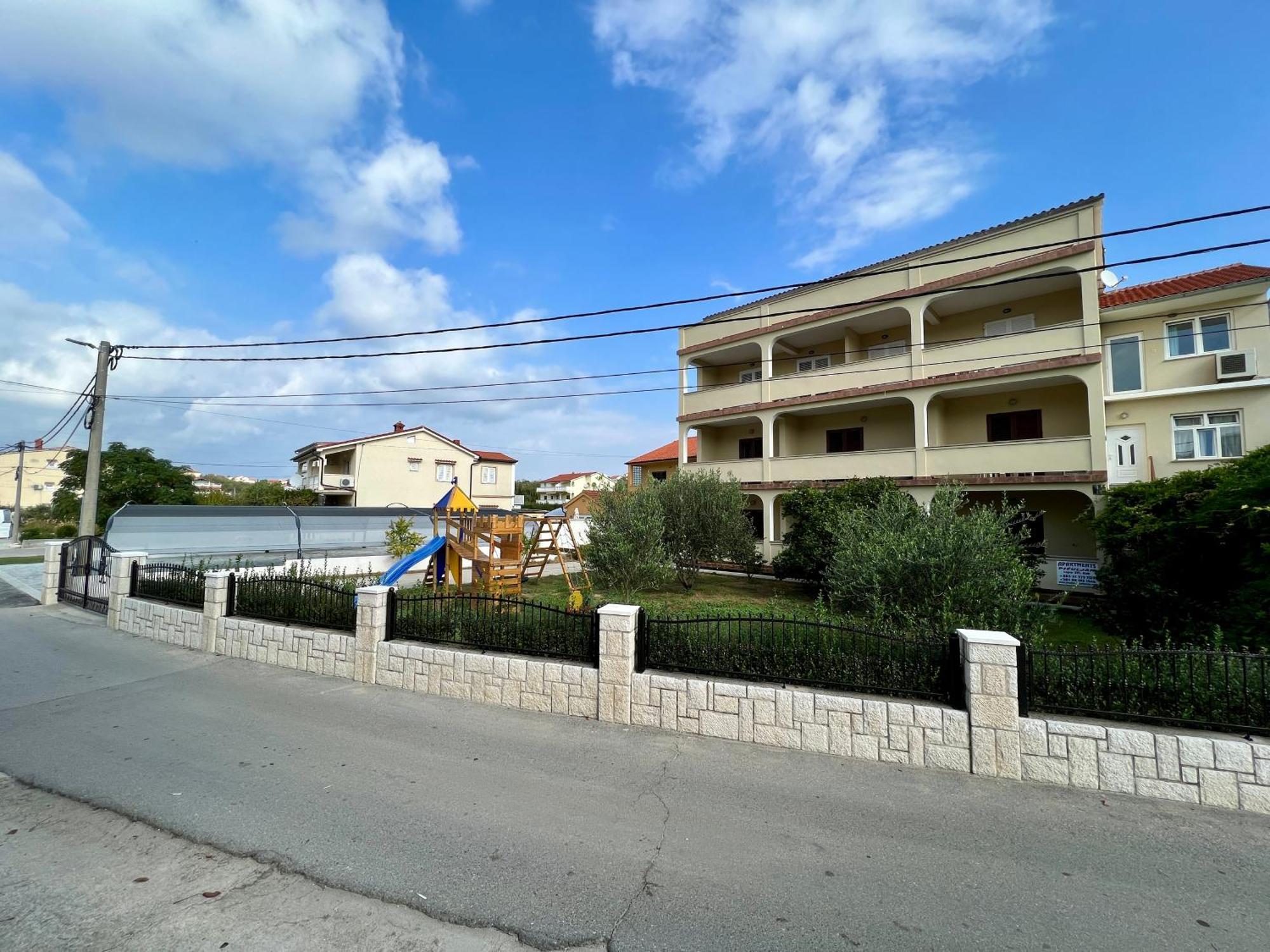 Apartments Piculjan Лопар Экстерьер фото