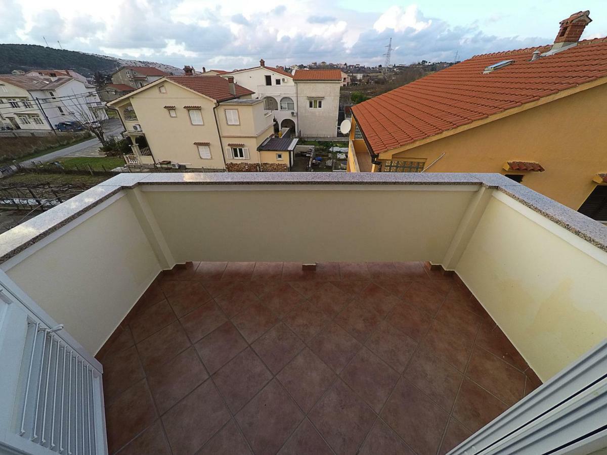 Apartments Piculjan Лопар Экстерьер фото