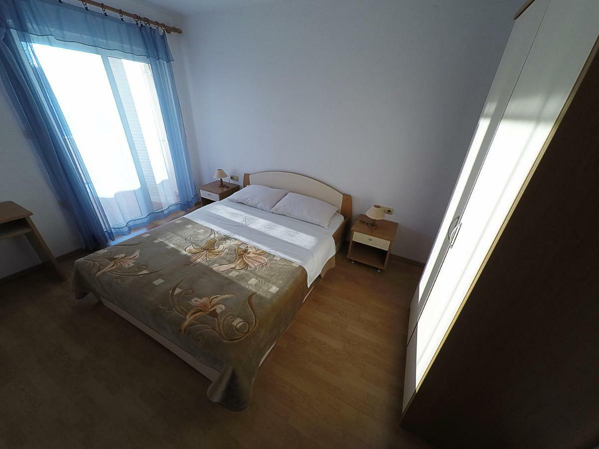 Apartments Piculjan Лопар Экстерьер фото